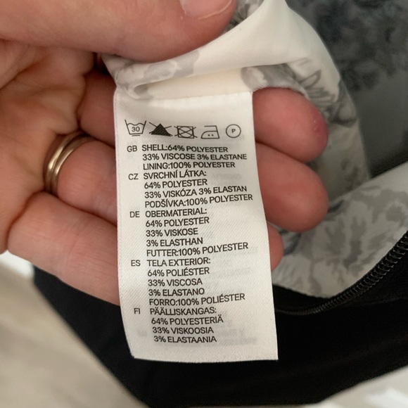 H&M Little Black Dress - Picture 8 of 8